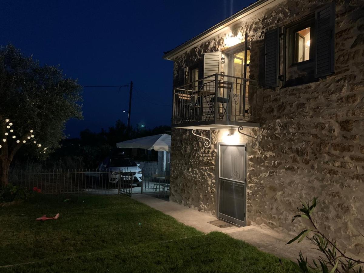 Messinian Stone Houseヴィラ エクステリア 写真