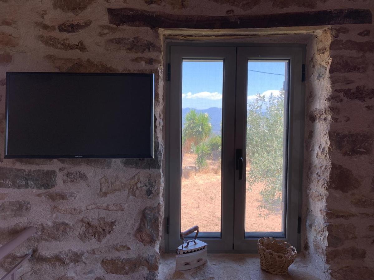 Messinian Stone Houseヴィラ エクステリア 写真