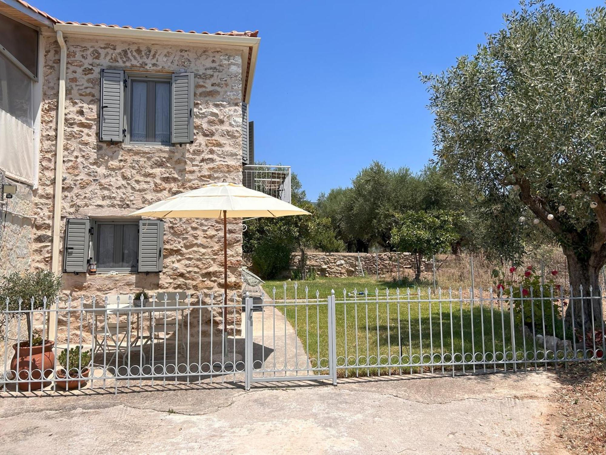 Messinian Stone Houseヴィラ エクステリア 写真