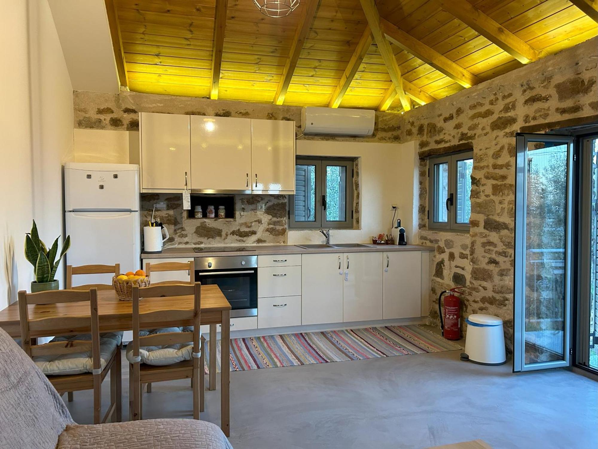 Messinian Stone Houseヴィラ エクステリア 写真