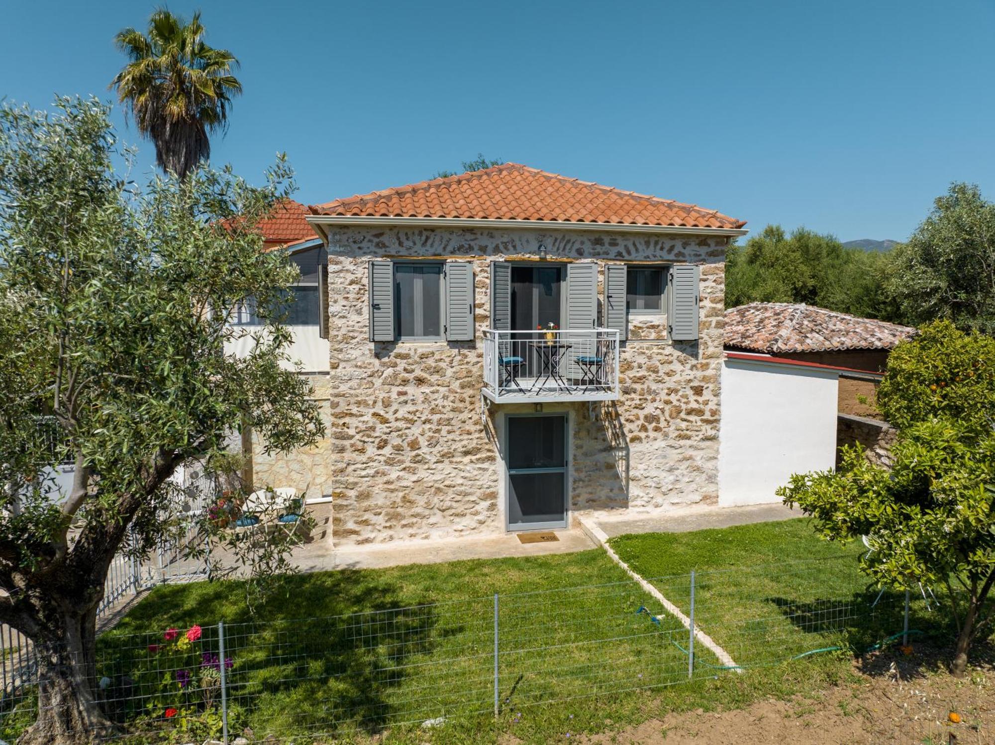 Messinian Stone Houseヴィラ エクステリア 写真